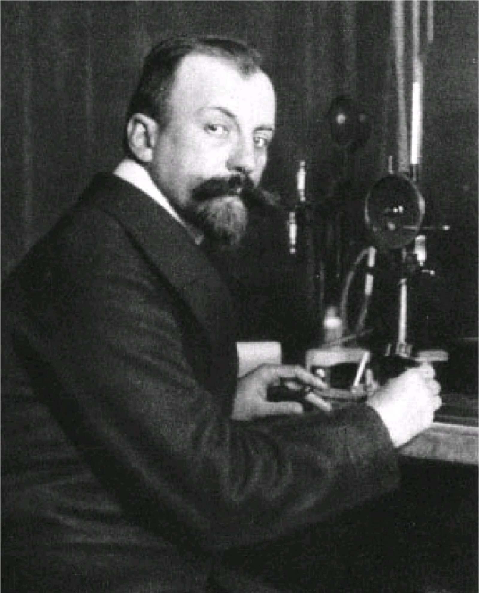 Carl Dietrich Harries en su laboratorio