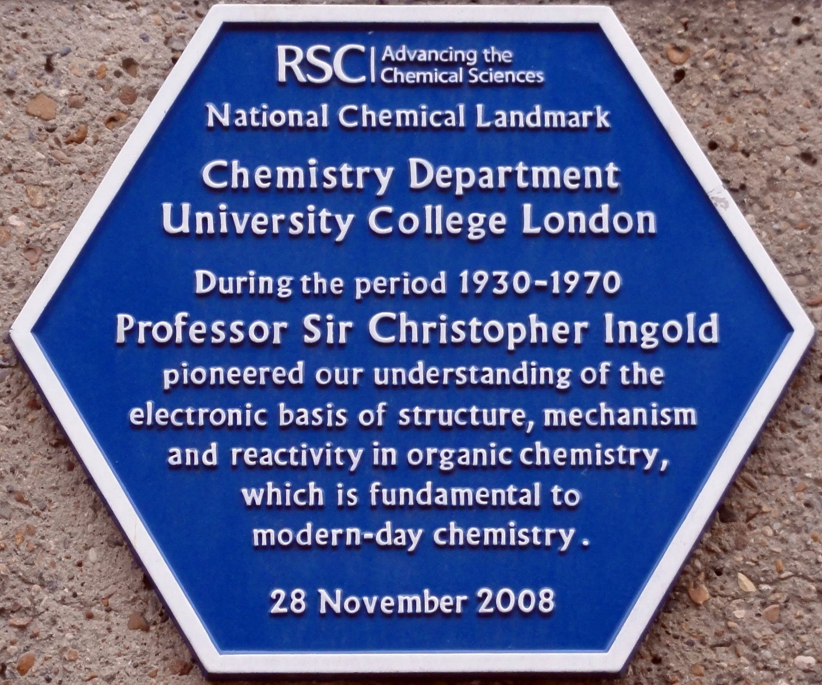 Placa en honor de Sir Christopher Kelk Ingold