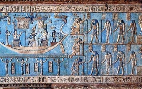 El pigmento azul egipcio fue usado por primera vez por un artista en el año 2600 a.C.