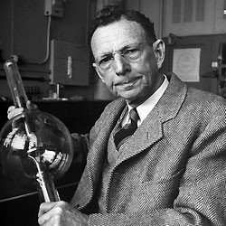 Coolidge junto con uno de sus tubos