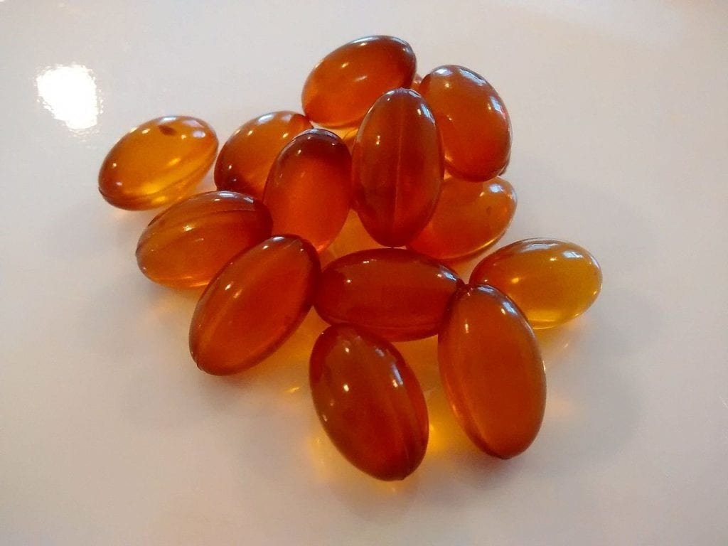 ácido docosahexaenoico o DHA en capsulas blandas para consumo humano