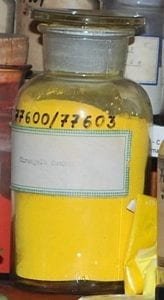 Cromato de plomo(II), colección histórica de tintes de la Universidad Técnica de Dresde, Alemania