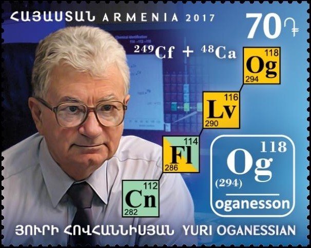 El elemento 118 fue nombrado en honor a Yuri Oganessian, un pionero en el descubrimiento de elementos sintéticos, con el nombre de oganesón (Og). Oganessian y la cadena de decadencia de oganeson-294 fueron representados en un sello de Armenia emitido el 28 de diciembre de 2017.