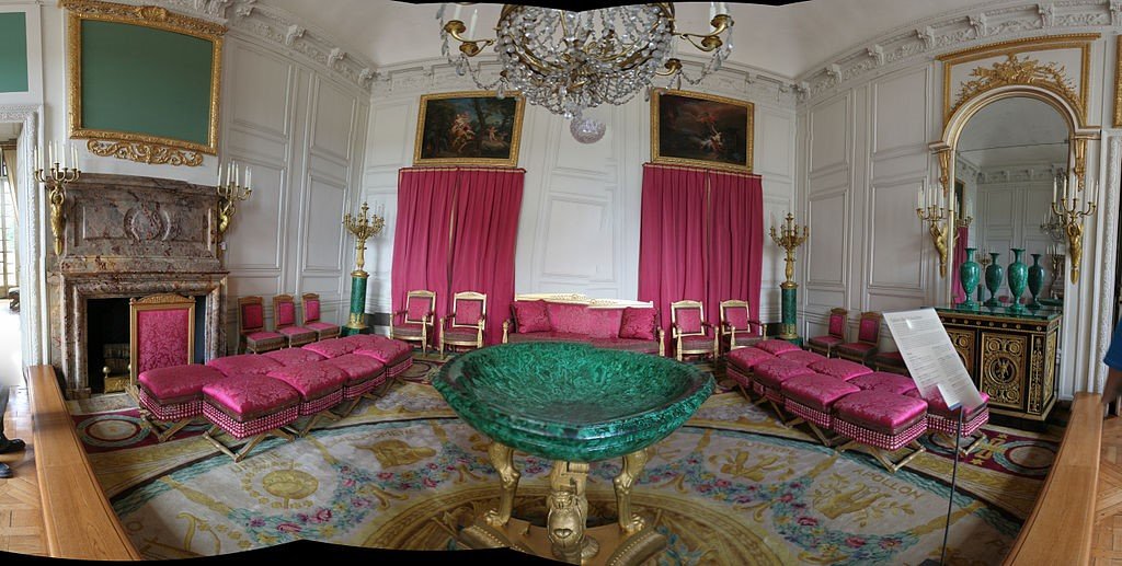 Panorámica del Salón de la malaquita en el Gran Trianón, Versalles (Francia).