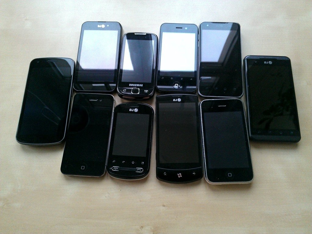 Los teléfonos inteligentes o smartphone son un elemento vital de la sociedad moderna