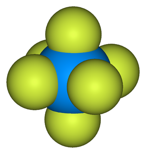 Estructura 3D del hexafluoruro de uranio. El átomo azul en el centro de la molécula es uranio, rodeado por seis átomos de flúor. Esta sustancia se convierte en un gas a temperaturas bastante bajas.