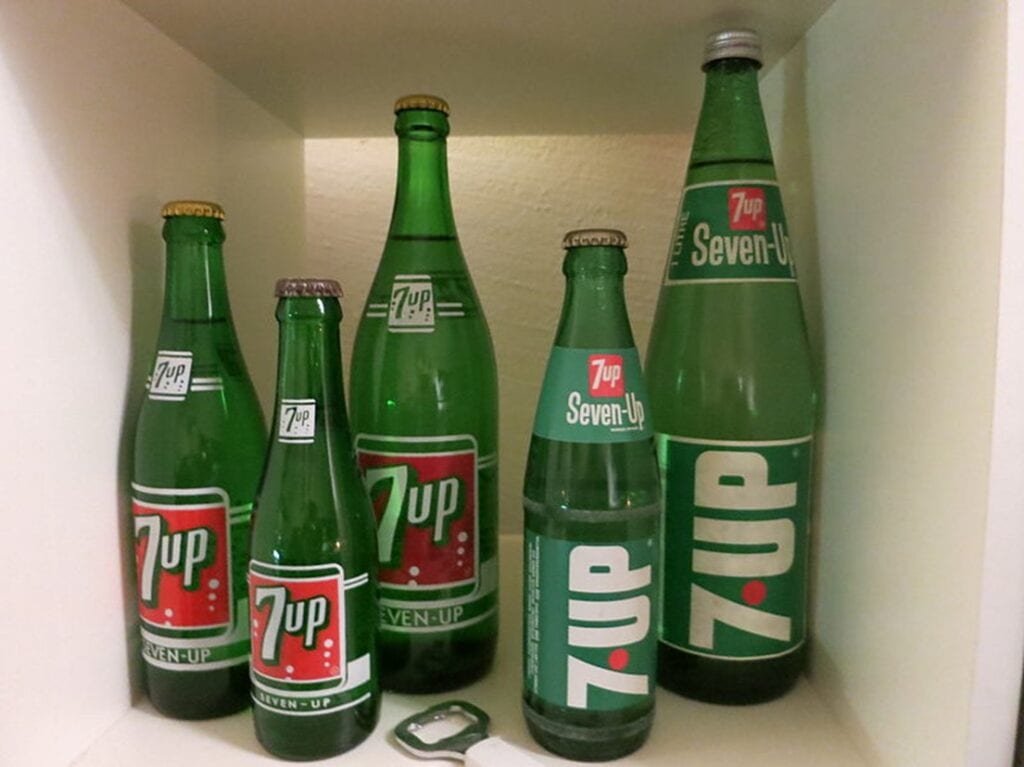 Botellas hist&oacute;ricas de Seven up, Suiza