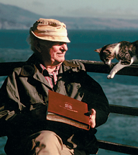 on su gato en Big Sur