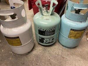 Viejos tanques de R-12 o diclorodifluorometano