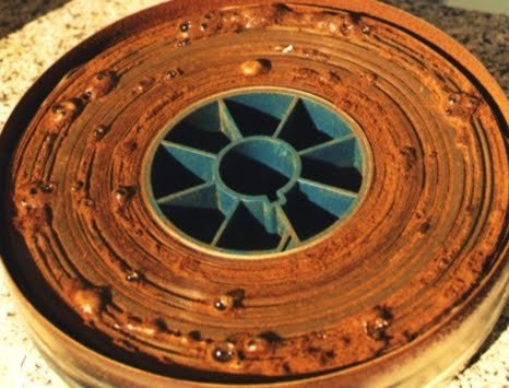 Película con base a celulosa con signos de deterioro