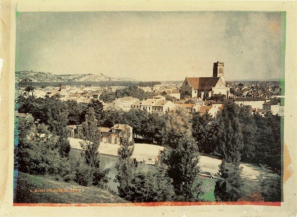 Una impresión fotográfica en color sobre papel de 1877 de Louis Ducos du Hauron, el principal pionero francés de la fotografía en color. Los elementos de color sustractivo amarillo, cian y rojo superpuestos son evidentes.