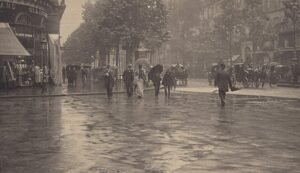 Alfred Stieglitz, Un día húmedo en el bulevar, París, 1894, impresión al carbón, Galería Nacional de Arte, Washington, Colección Alfred Stieglitz, 1949.3.108