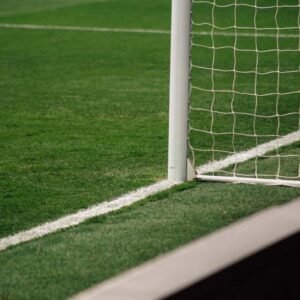 Las marcas del campo de futbol generalmente son hechas con tiza