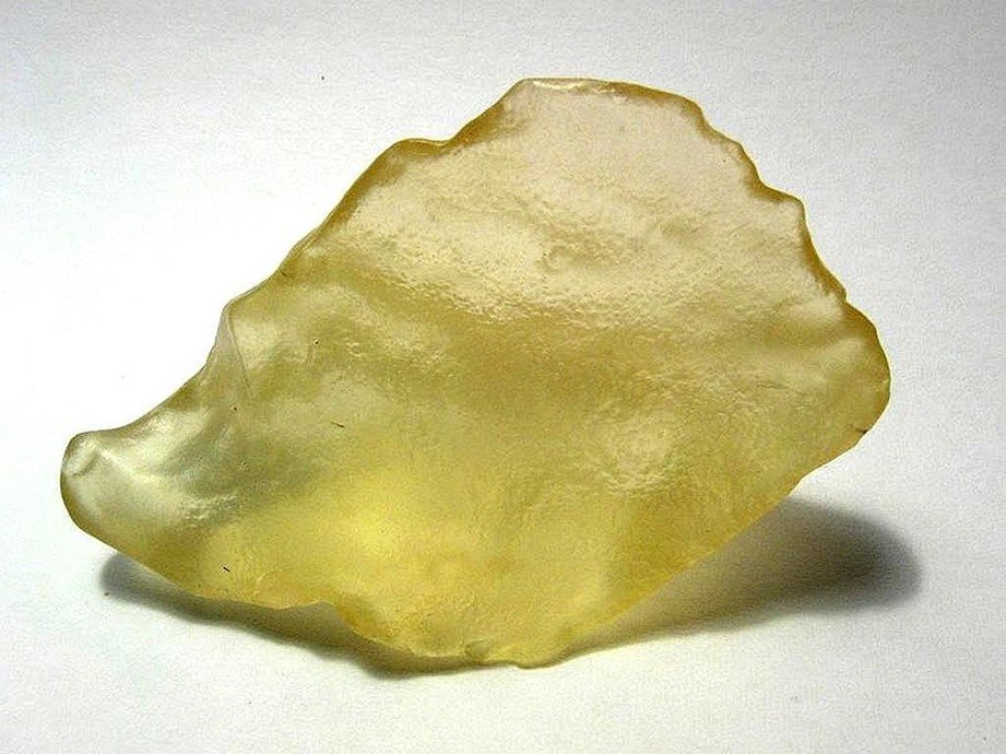 Vidrio del desierto libio