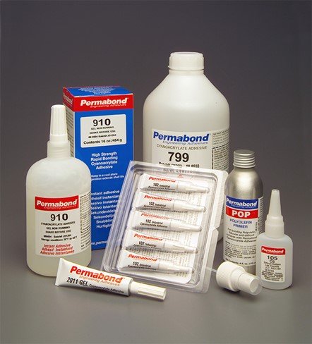Diferentes presentaciones y formulaciones de Permabond ®, pegamento a base de cianoacrilato