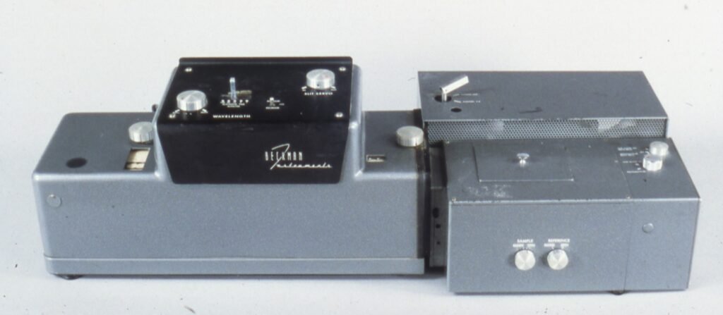 Espectrofotómetro ultravioleta Beckman DK1