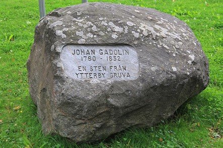 Memorial en honor a Johan Gadolin