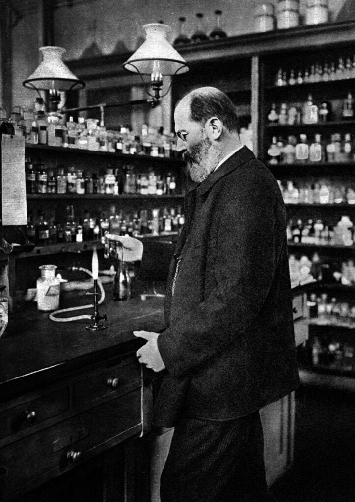 Emil Fischer en su laboratorio. Cortesía del Instituto Kaiser Wilhelm