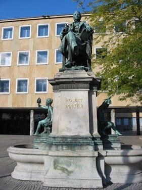 Monumento a von Mayer en Heilbronn.