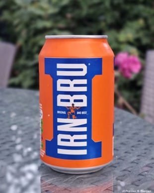 Lata de Irn-Bru, bebida que contiene citrato férrico amónico